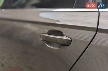 Седан Audi A6 2012 в 