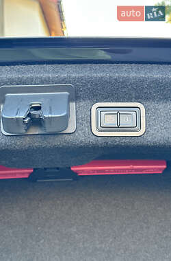 Седан Audi A6 2023 в 