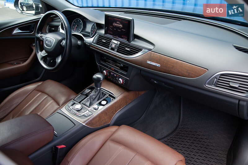 Седан Audi A6 2012 в 