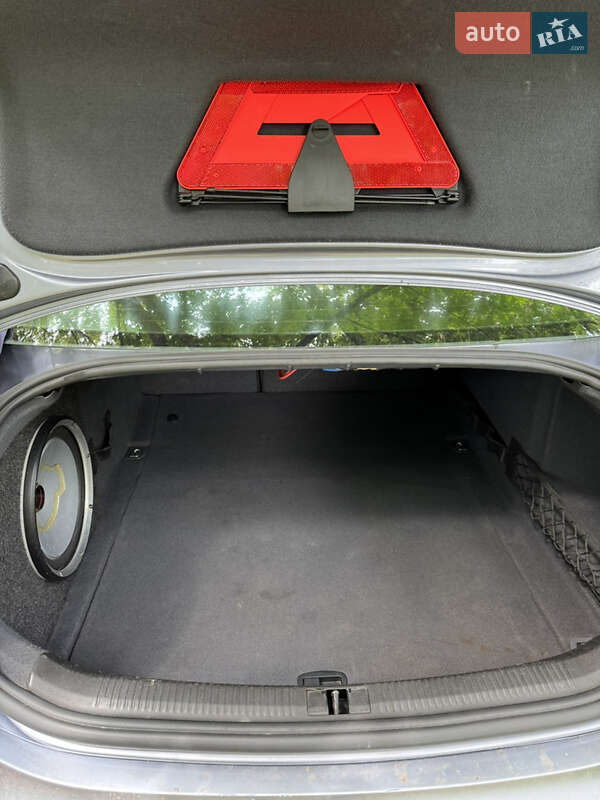 Седан Audi A6 2005 в Конотопе