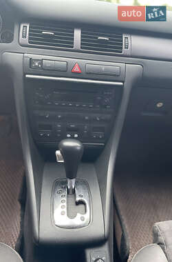 Универсал Audi A6 2004 в 