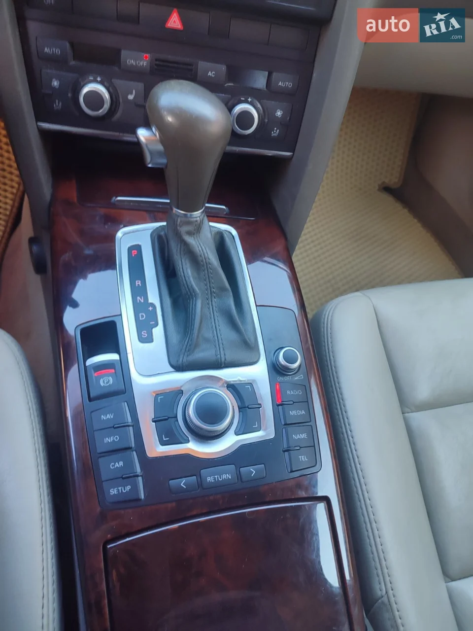 2010 Audi A6 - мініатюра 26