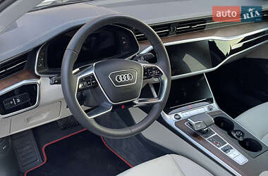 Седан Audi A6 2021 в 