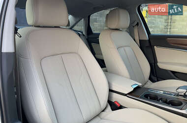 Седан Audi A6 2021 в 