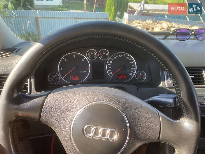 Универсал Audi A6 2004 в Воловце
