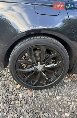 Седан Audi A6 2013 в 