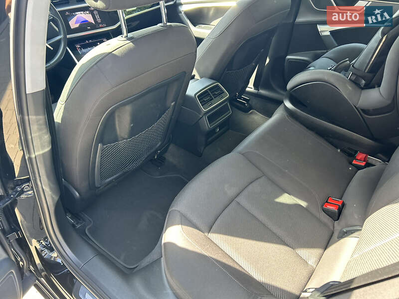 Седан Audi A6 2021 в Чопе