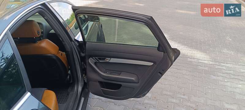 Седан Audi A6 2004 в Софиевской Борщаговке