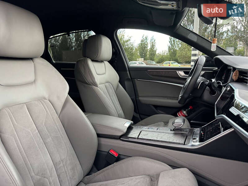 Седан Audi A6 2019 в Днепре