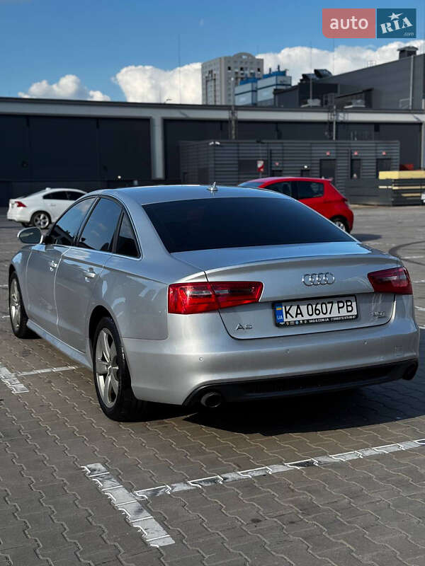 Седан Audi A6 2012 в Киеве