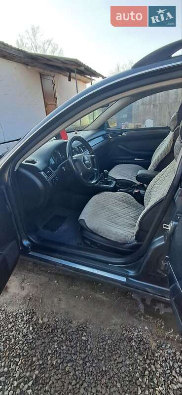 Универсал Audi A6 2003 в Костополе