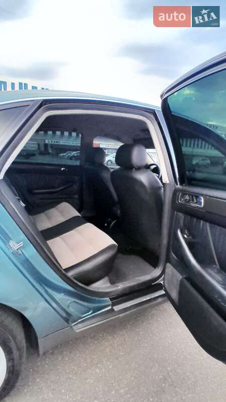 Седан Audi A6 1998 в Черкассах