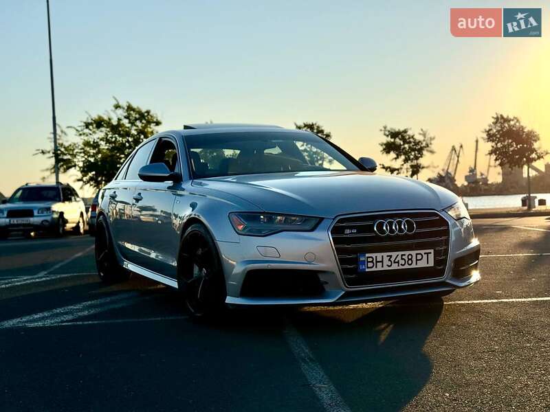 Седан Audi A6 2016 в 