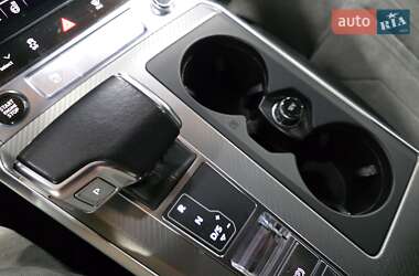 Седан Audi A6 2021 в 
