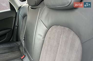 Седан Audi A6 2015 в 
