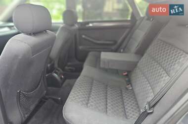 Седан Audi A6 2002 в 