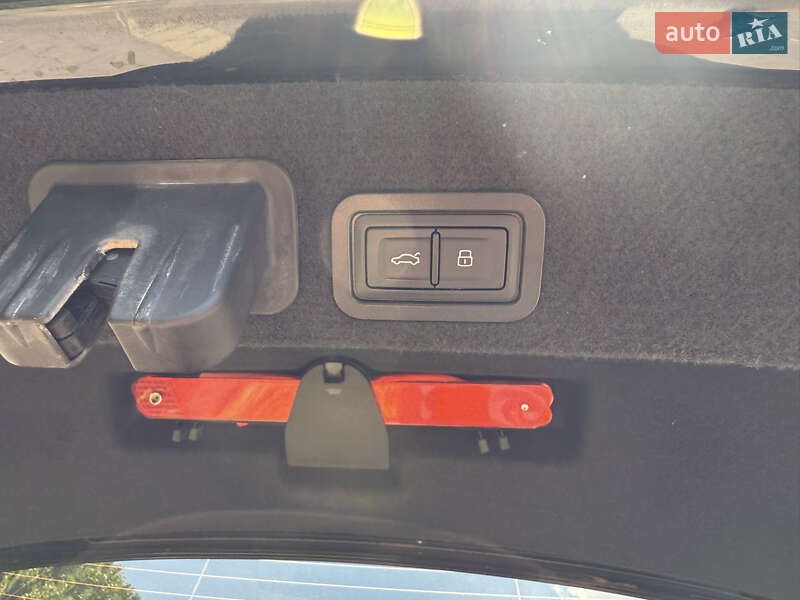 Седан Audi A6 2015 в Миргороде