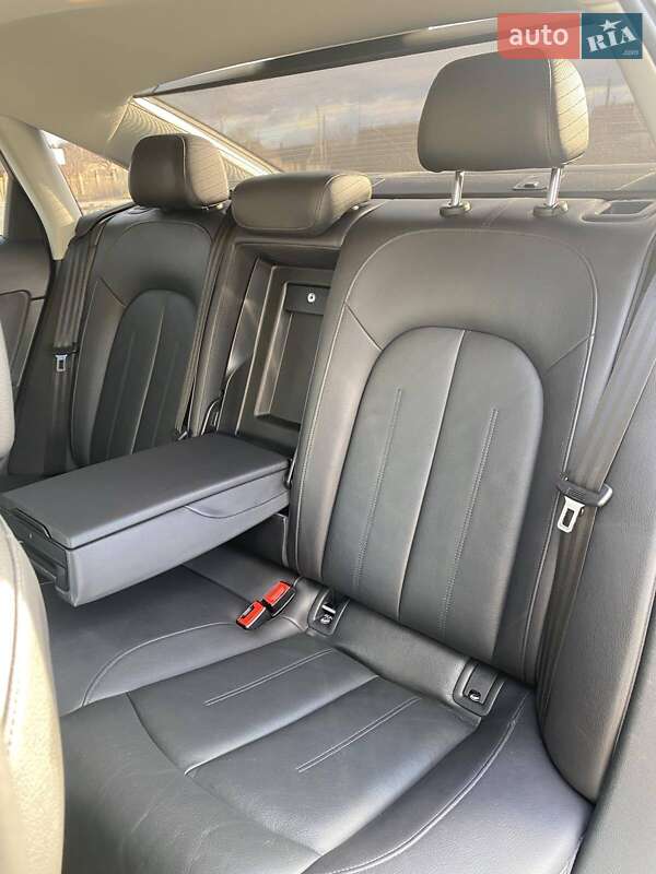 Седан Audi A6 2015 в Кривом Роге