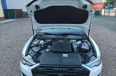 Седан Audi A6 2021 в 