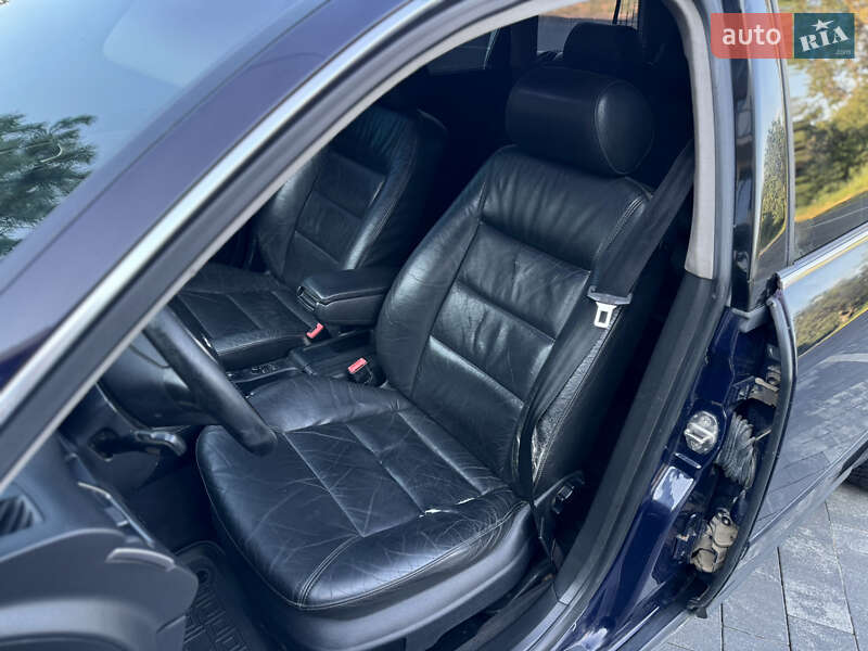 Универсал Audi A6 2001 в Ужгороде
