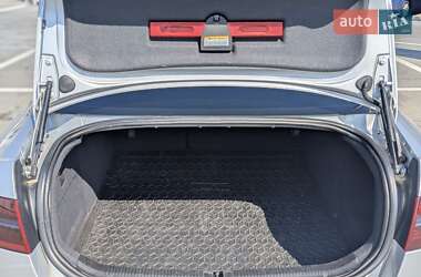 Седан Audi A6 2010 в 