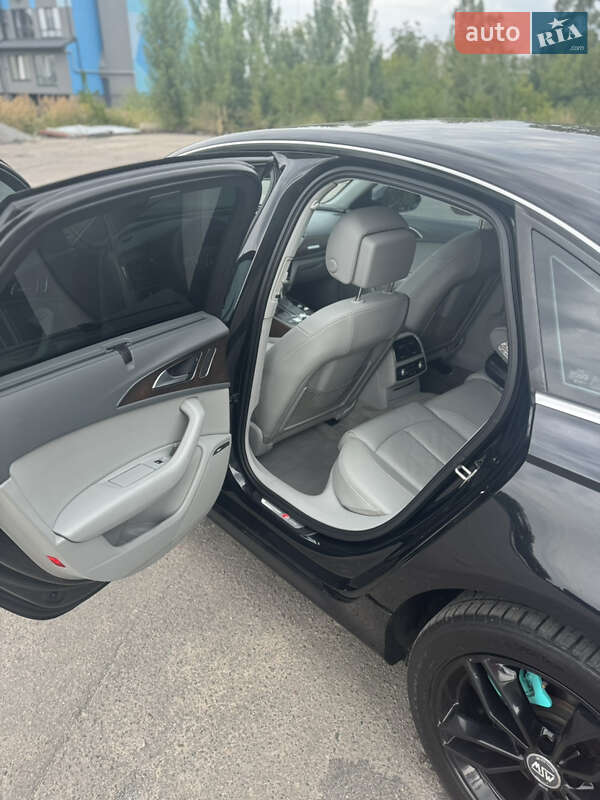 Седан Audi A6 2014 в Ровно