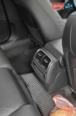 Седан Audi A6 2014 в 