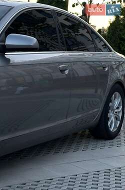 Седан Audi A6 2004 в 