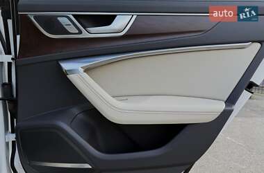 Седан Audi A6 2019 в 