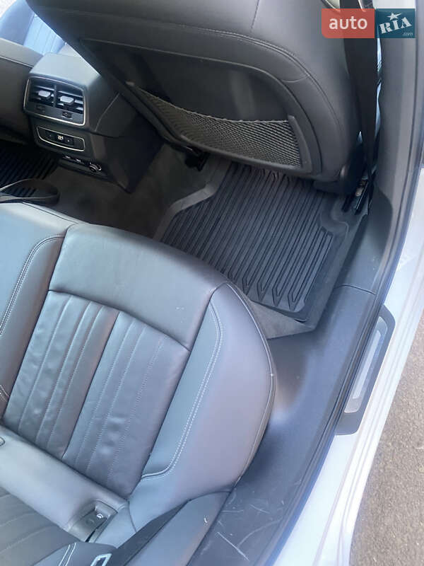 Седан Audi A6 2019 в Львове