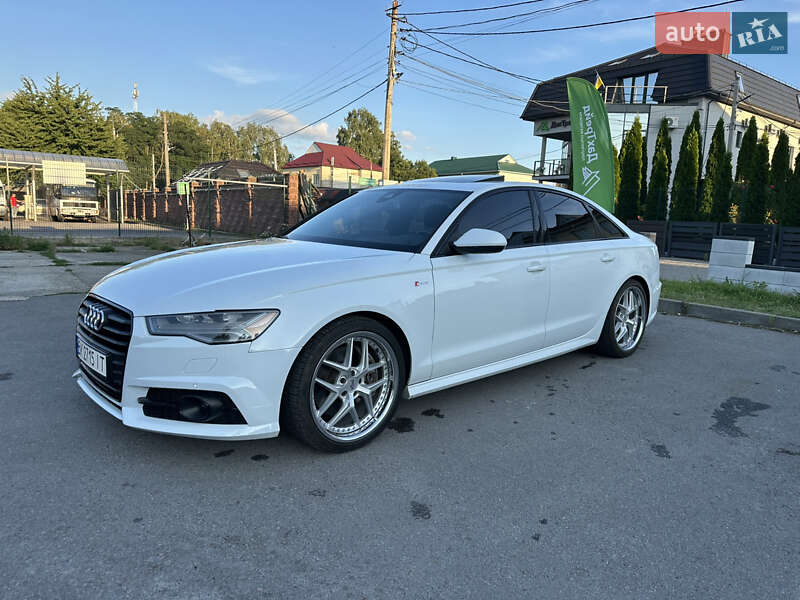 Седан Audi A6 2015 в Рівному