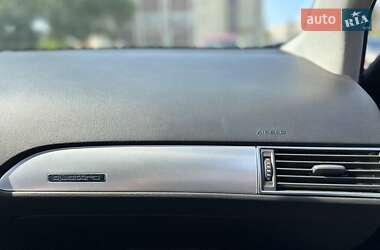 Седан Audi A6 2004 в 