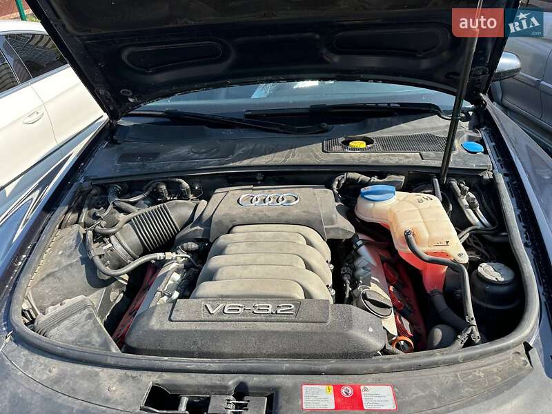 Седан Audi A6 2004 в Харькове