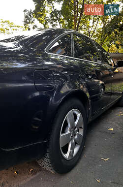 Седан Audi A6 2003 в 