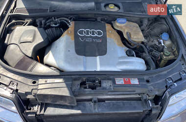 Седан Audi A6 2001 в 