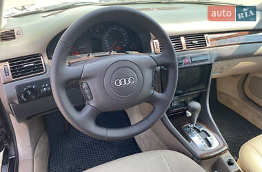 Седан Audi A6 2001 в 