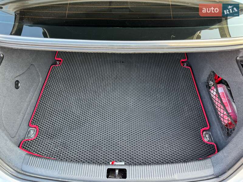 Седан Audi A6 2013 в Одессе