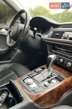 Седан Audi A6 2015 в 