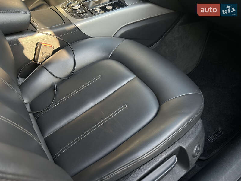 Седан Audi A6 2012 в Киеве
