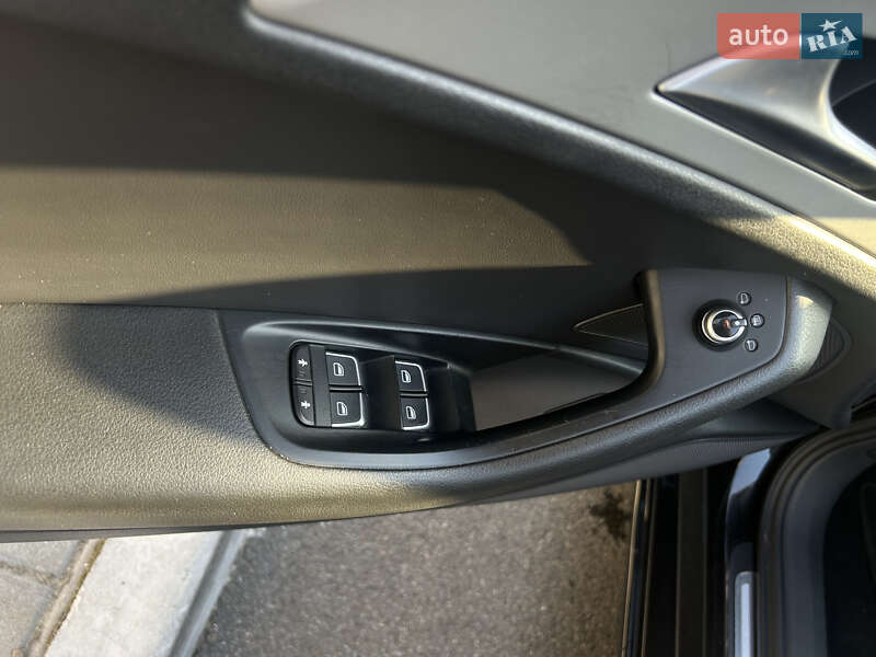 Седан Audi A6 2012 в Киеве