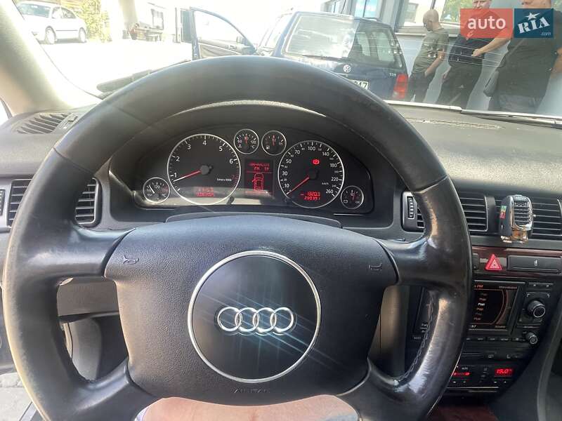 Седан Audi A6 2004 в 