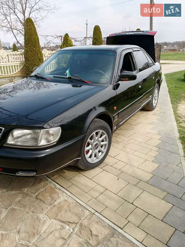 Седан Audi A6 1995 в Долине