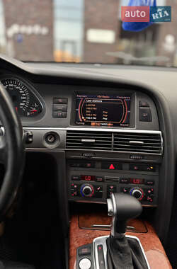 Седан Audi A6 2004 в 