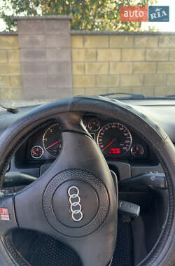 Седан Audi A6 1999 в 