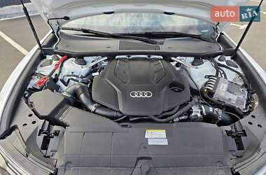 Седан Audi A6 2021 в 