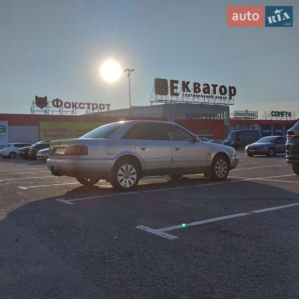 Седан Audi A6 1996 в 