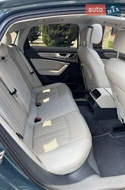 Седан Audi A6 2020 в 