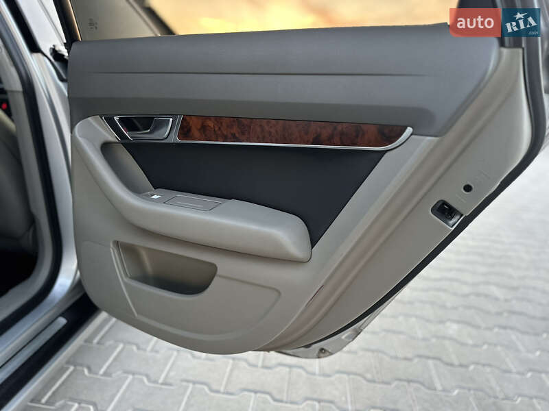 Седан Audi A6 2005 в Владимире