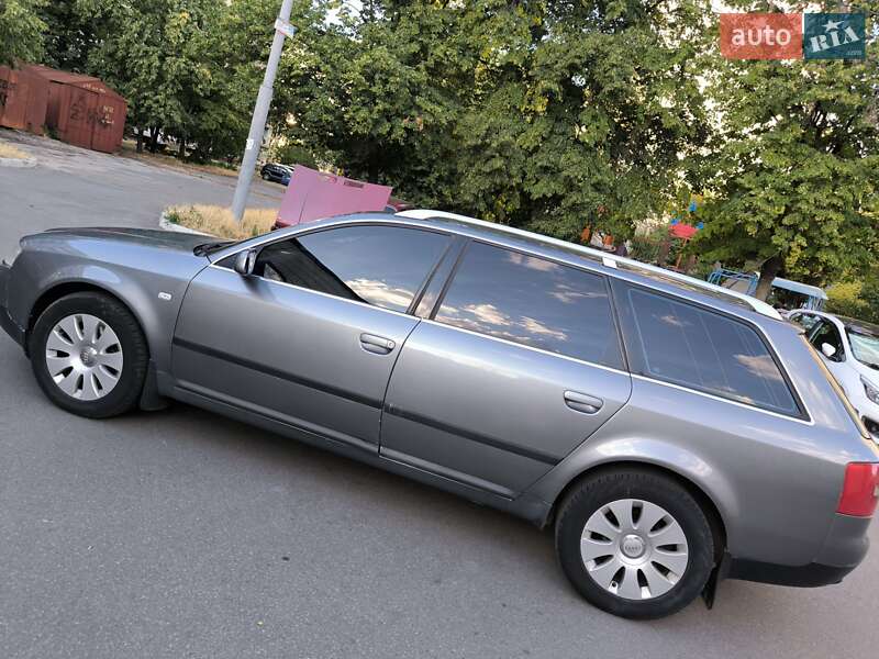 Универсал Audi A6 2001 в Киеве