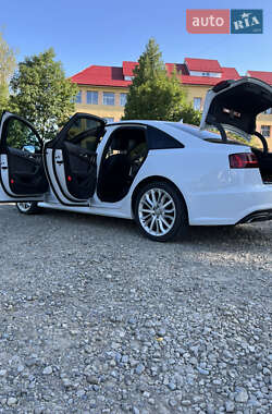 Седан Audi A6 2016 в 
